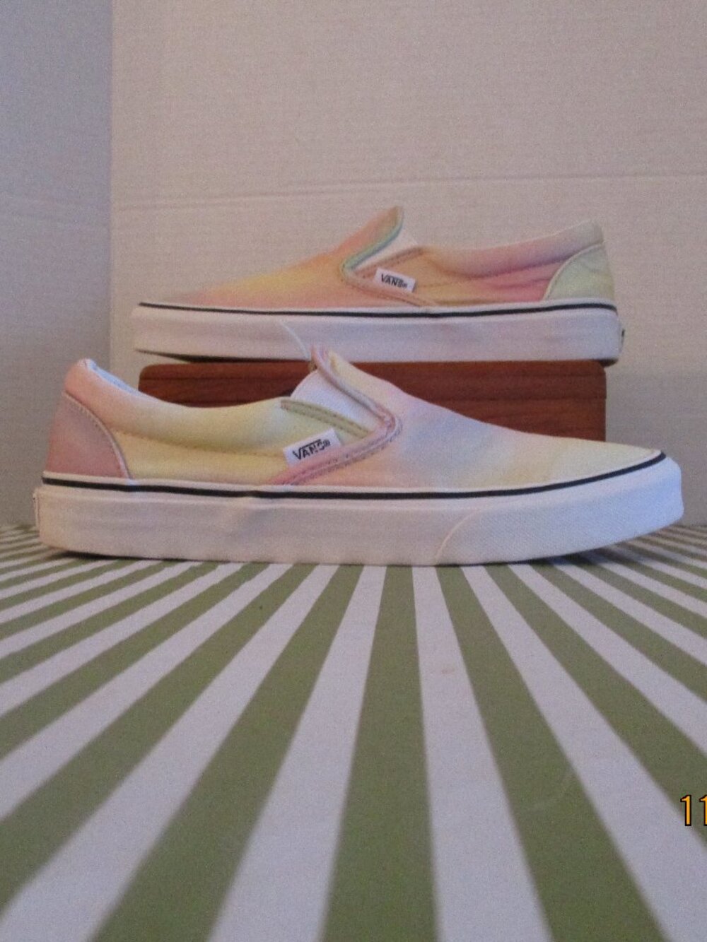 Vans Off the Wall Slip-on Sneakers - Picture 3 of 14